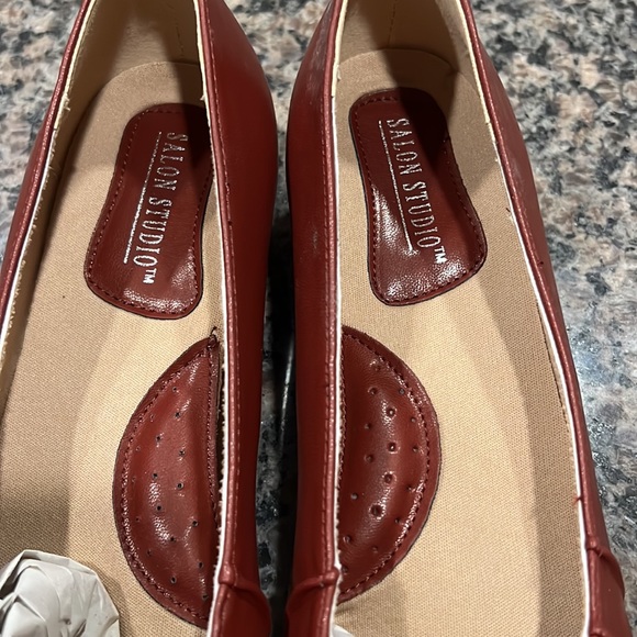 NWT Salon Studio Low Heels 👠 - Picture 4 of 6